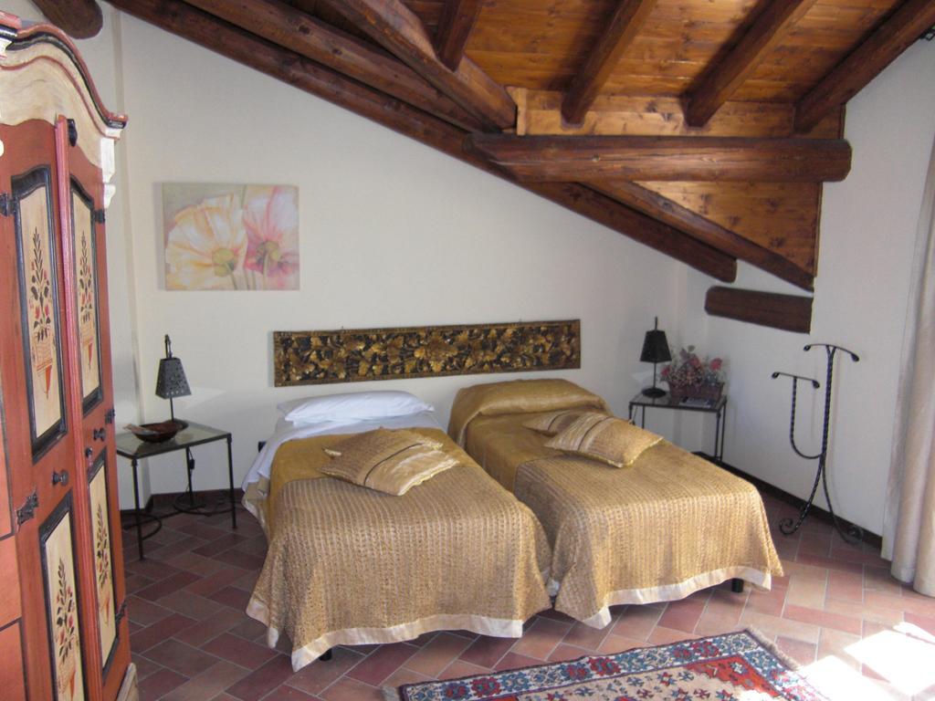 B&B Gira-Sole Cuneo Rum bild