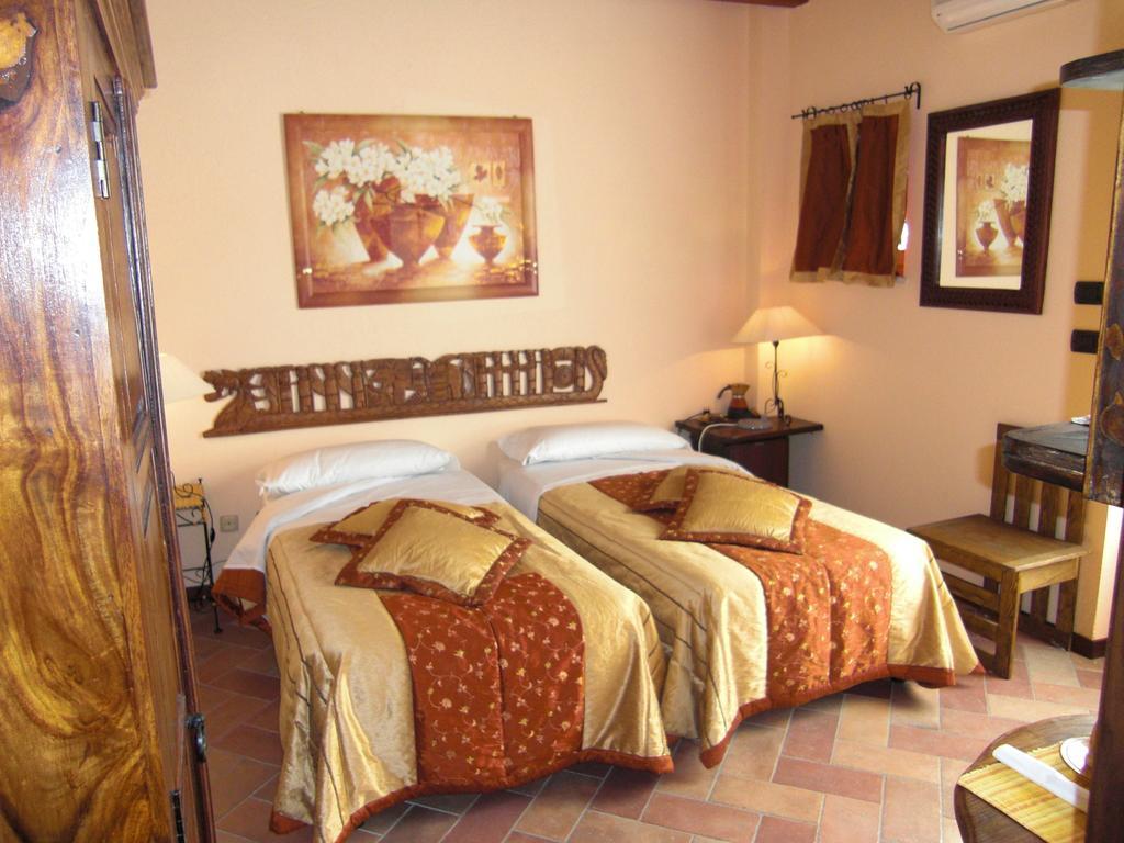 B&B Gira-Sole Cuneo Rum bild