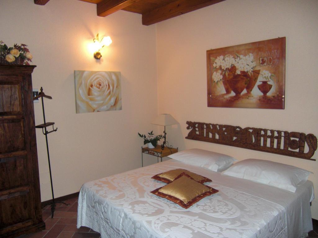 B&B Gira-Sole Cuneo Rum bild