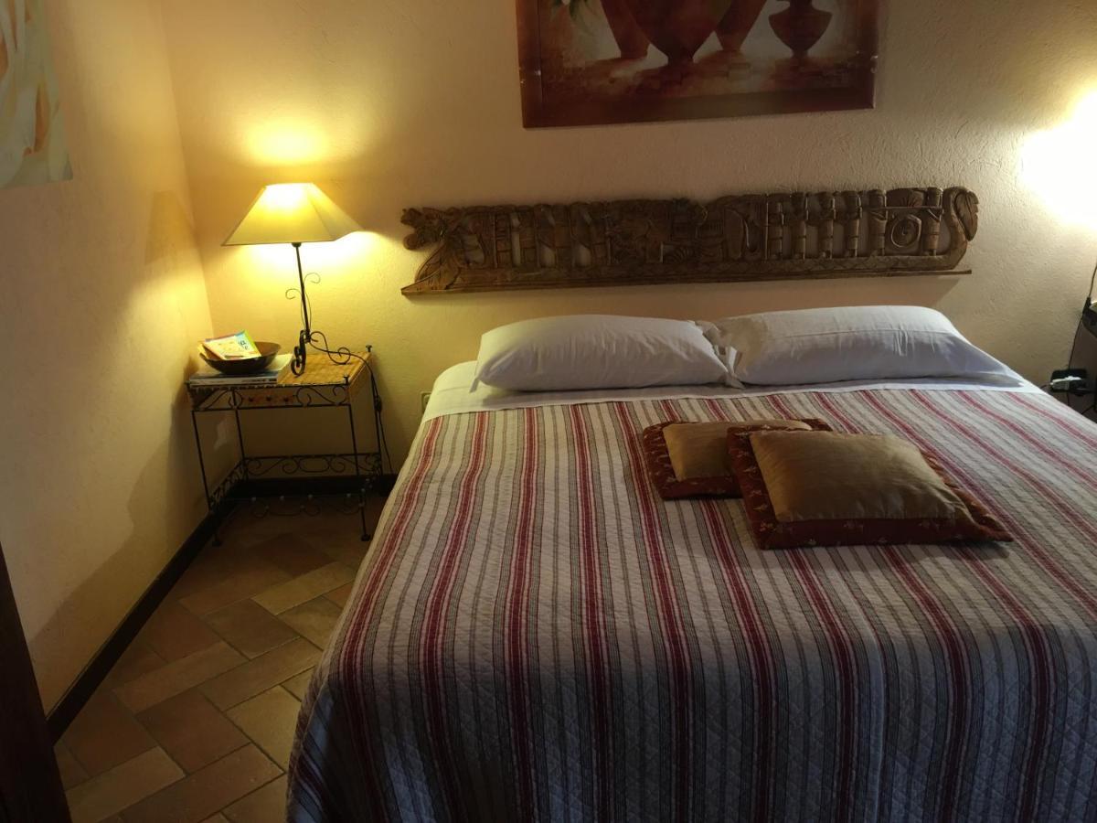 B&B Gira-Sole Cuneo Exteriör bild